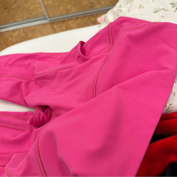 Lululemon Align High Rise Legging with Pockets 28" - Picture 4 of 4